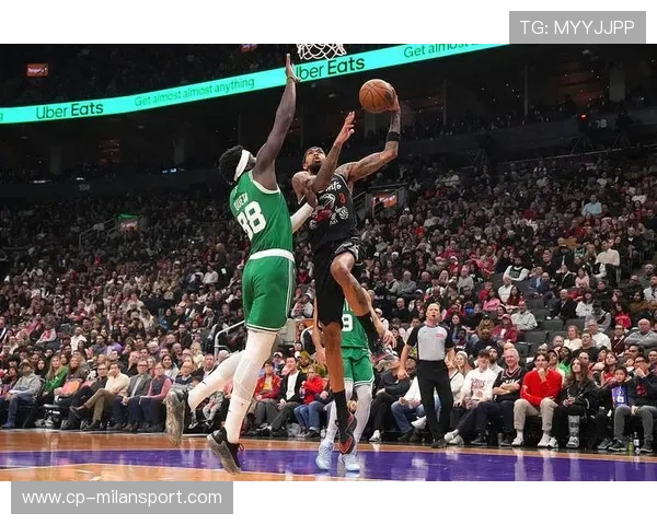 凯尔特人布朗突破分球助攻双手暴扣 凯尔特人布朗突破分球助攻双手暴扣