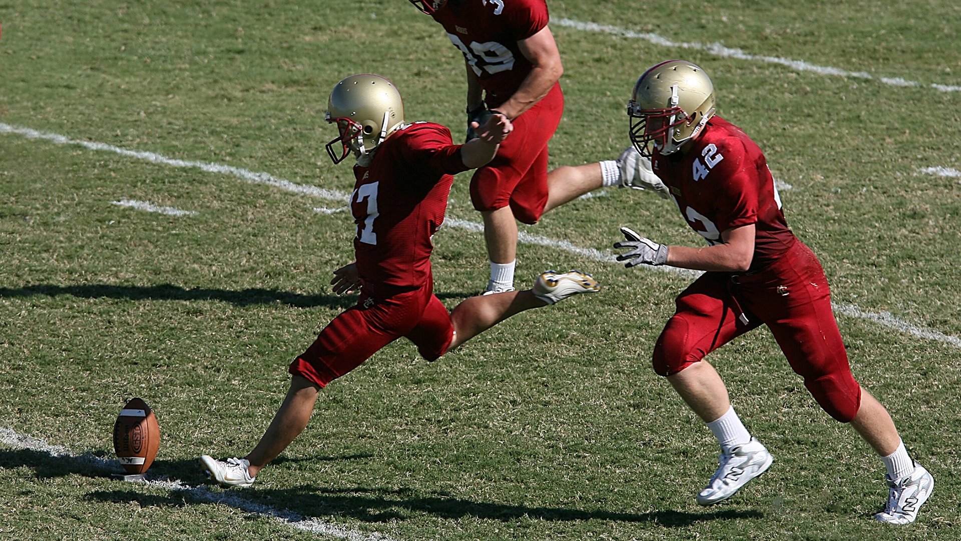 世界杯裁判工作总结大会举行 多项技术引入被认为“成功尝试”